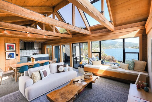 Gorgeous Bolinas Lagoon Views Located in Seadrift w/ Hot Tub