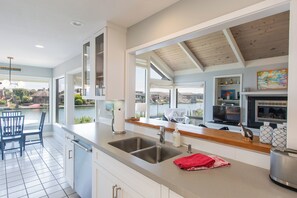 Fridge, microwave, oven, stovetop - Seadrift Waterfront Escape w/ Game Room & Hot Tub (Stinson Beach)