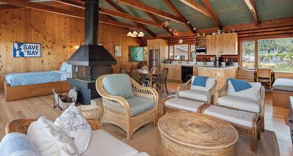 Rustic Oceanfront Retreat in Seadrift