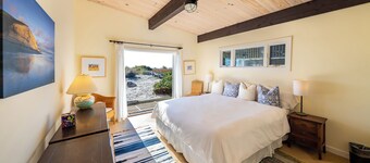 Oceanfront Family Home in Beautiful Seadrift