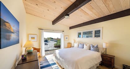 Oceanfront Family Home in Beautiful Seadrift