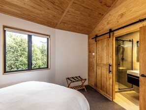 3 bedrooms, WiFi, bed sheets - Yurt Escape - Ohakune Spa Retreat (Ohakune)