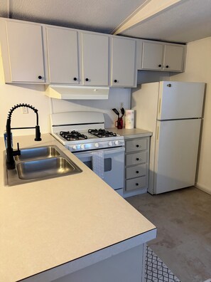 Private kitchen - Georgia Street (Mountain City)