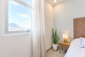 2 bedrooms, desk, iron/ironing board, WiFi - ¡Cerca de Fundidora! 7 huéspedes|King bed 2BR|2br (Monterrey)