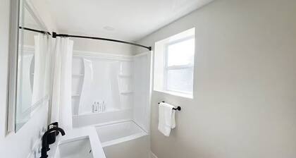 1 Bedroom Downtown Apartment