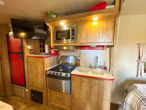 Private kitchen - Camper in the Sky (Andrews)