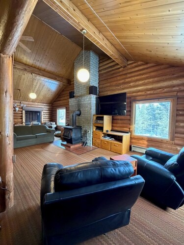 Seeley Lake Retreat-Dock, Firepit and Views