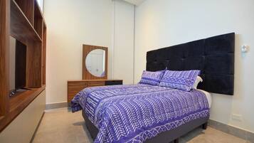 1 bedroom, desk, iron/ironing board, WiFi