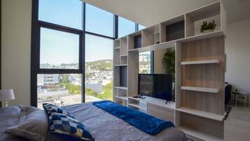 1 bedroom, desk, iron/ironing board, WiFi