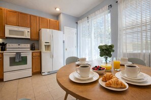 Apartment, Accessible - Family Townhome Near Disney Pool Gated (Kissimmee)