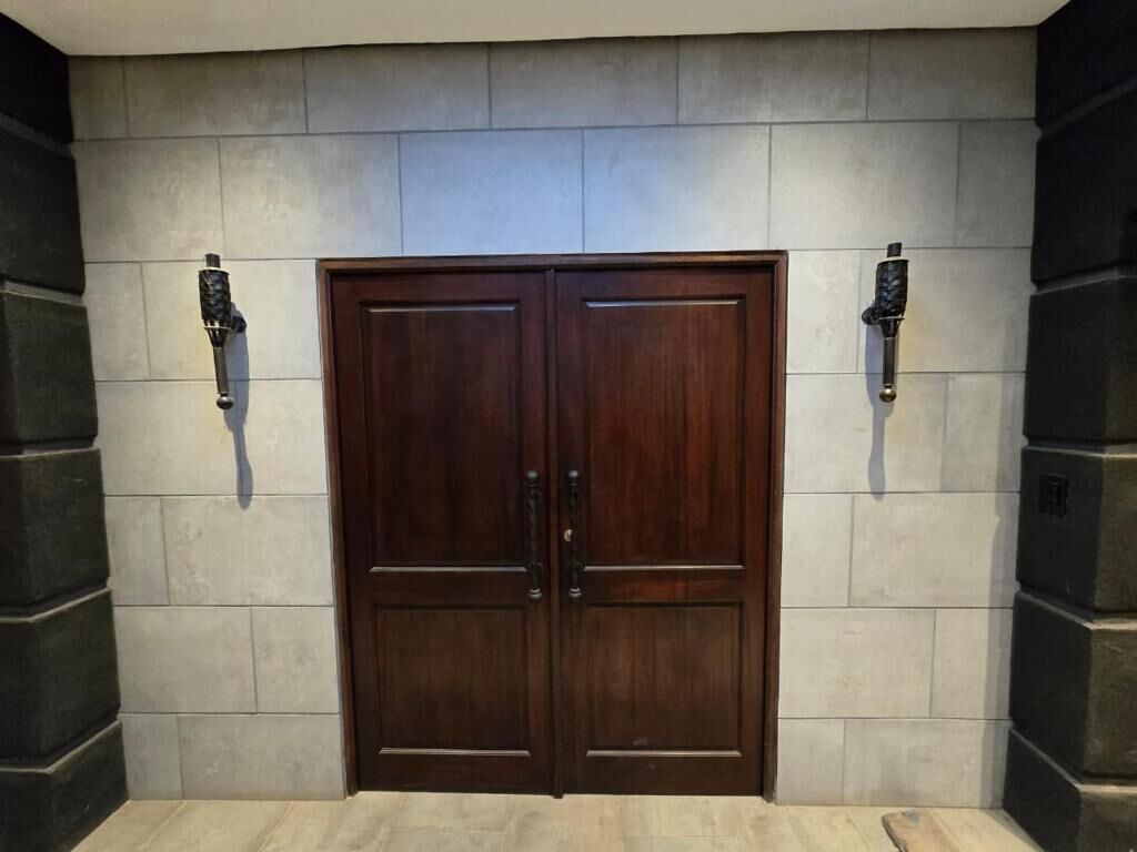 Habitación doble superior, 1 cama de matrimonio grande, baño privado, vistas al jardín | Interior