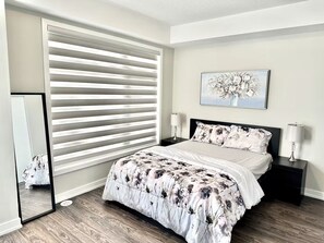 Room - Modern 3 bed, 2 bath townhouse. (Vaughan)