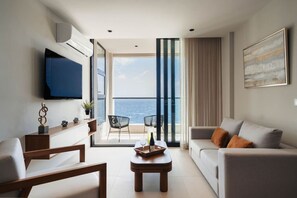 TV - Majestic 2-Bed Ocean View Suite by Bocobay (Willemstad)