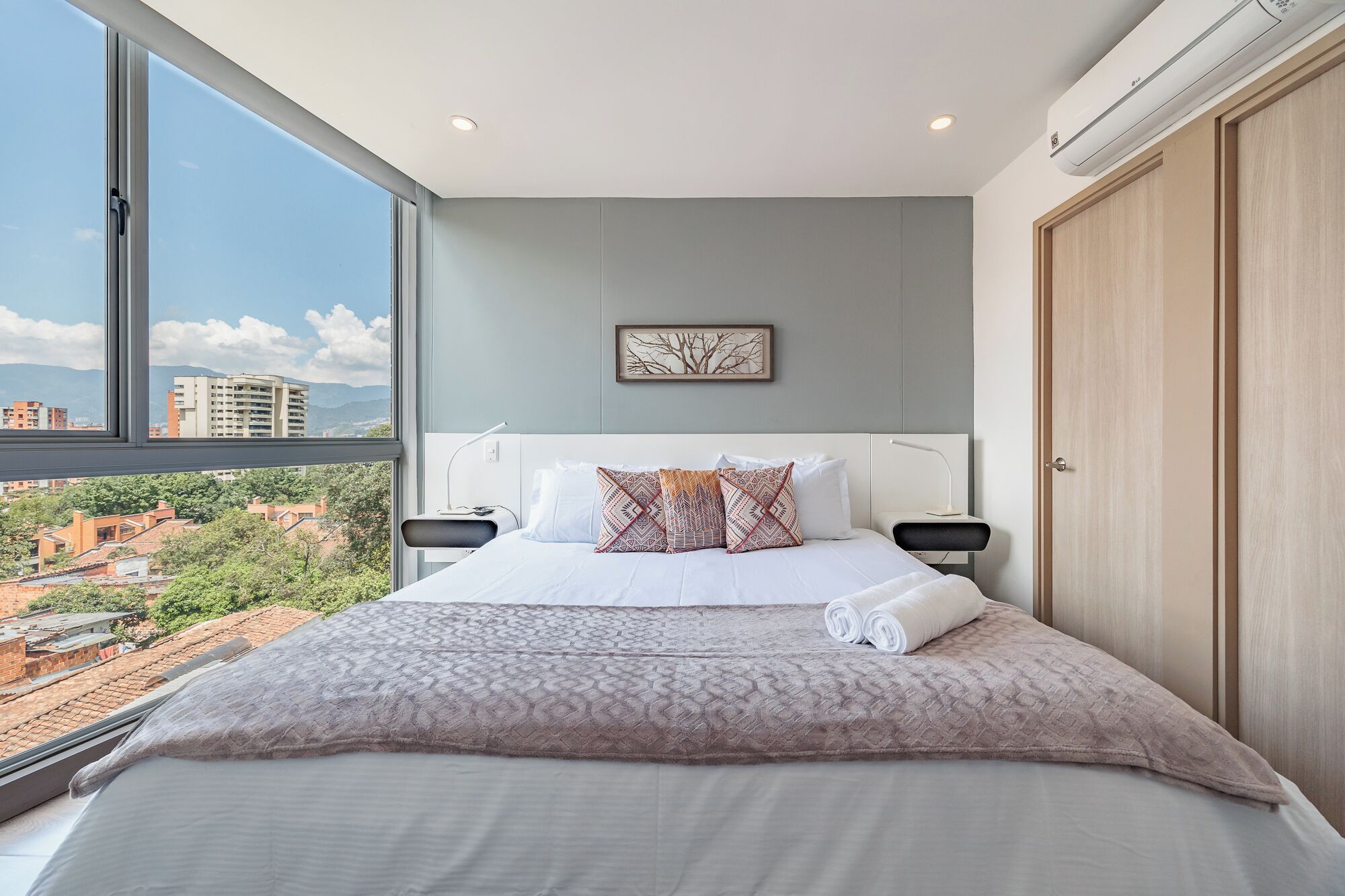 Apartment, Balcony, City View