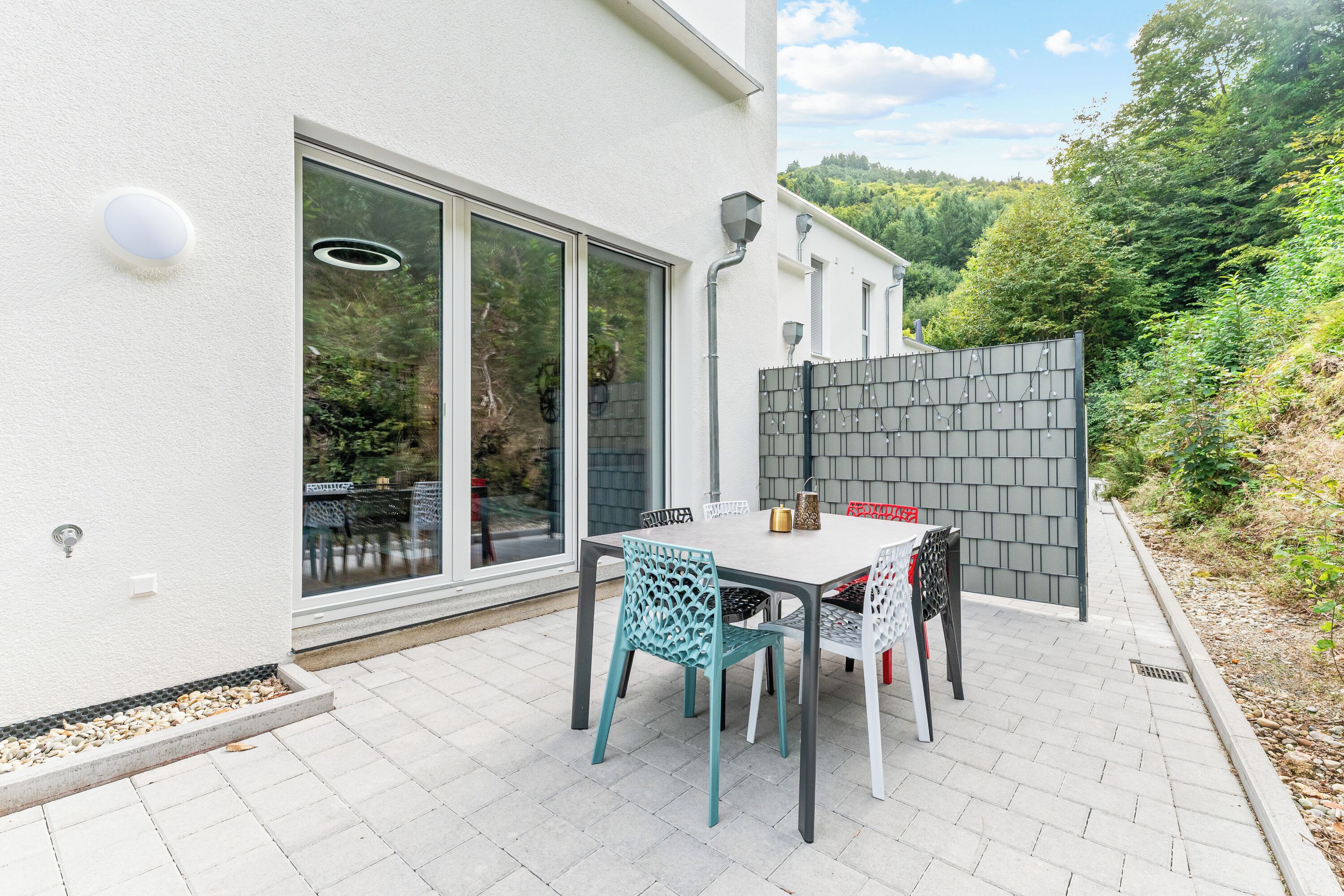 Appartamento Superior, vista giardino | Ristorazione all'aperto