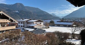 Exterior - "Retro-Chic Alpenblick" vacation apartment - near the fairytale park, right in the hiking area (Schleching)
