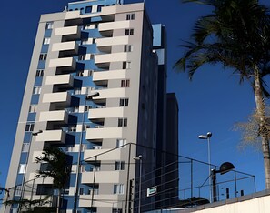 Exterior - Curta Praia do Quilombo - Lunata (Penha)