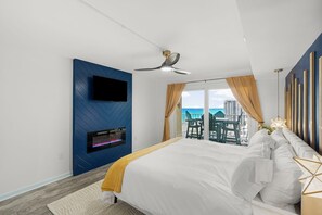 3 bedrooms, iron/ironing board, travel cot, WiFi - NEW Lux 3BR | Beachfront + Lagoon Views (Panama City Beach)