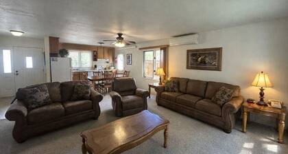 Rocky Cliff 3 bedroom/2 bath home located in the town of Hill City!