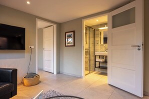 Bathroom - Modern Studio in Oostkapelle - OPE60 (Oostkapelle)