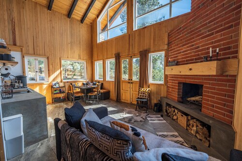 Cozy off-grid cabin with direct views of active volcano - from CDMX or PUEBLA
