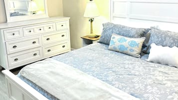 3 bedrooms, iron/ironing board, WiFi, bed sheets