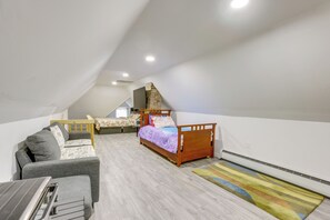 1 bedroom, iron/ironing board, internet, bed sheets
