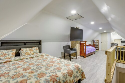 Walk to Potomac River! Studio w/ Shared Sauna