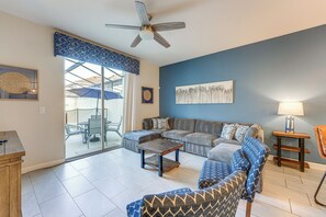 TV - 4 Mi to Disney! Family Escape w/ Poolside Oasis (Kissimmee)