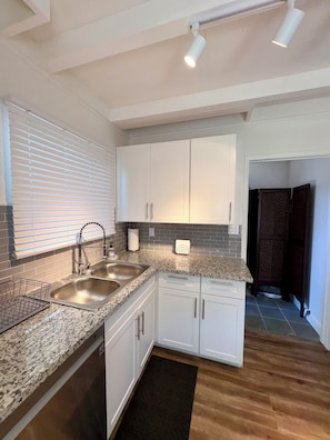 Private kitchen - Bright 2BR Home, King and Queen Beds, Fenced Yard, Walk to Downtown Winters (Winters)