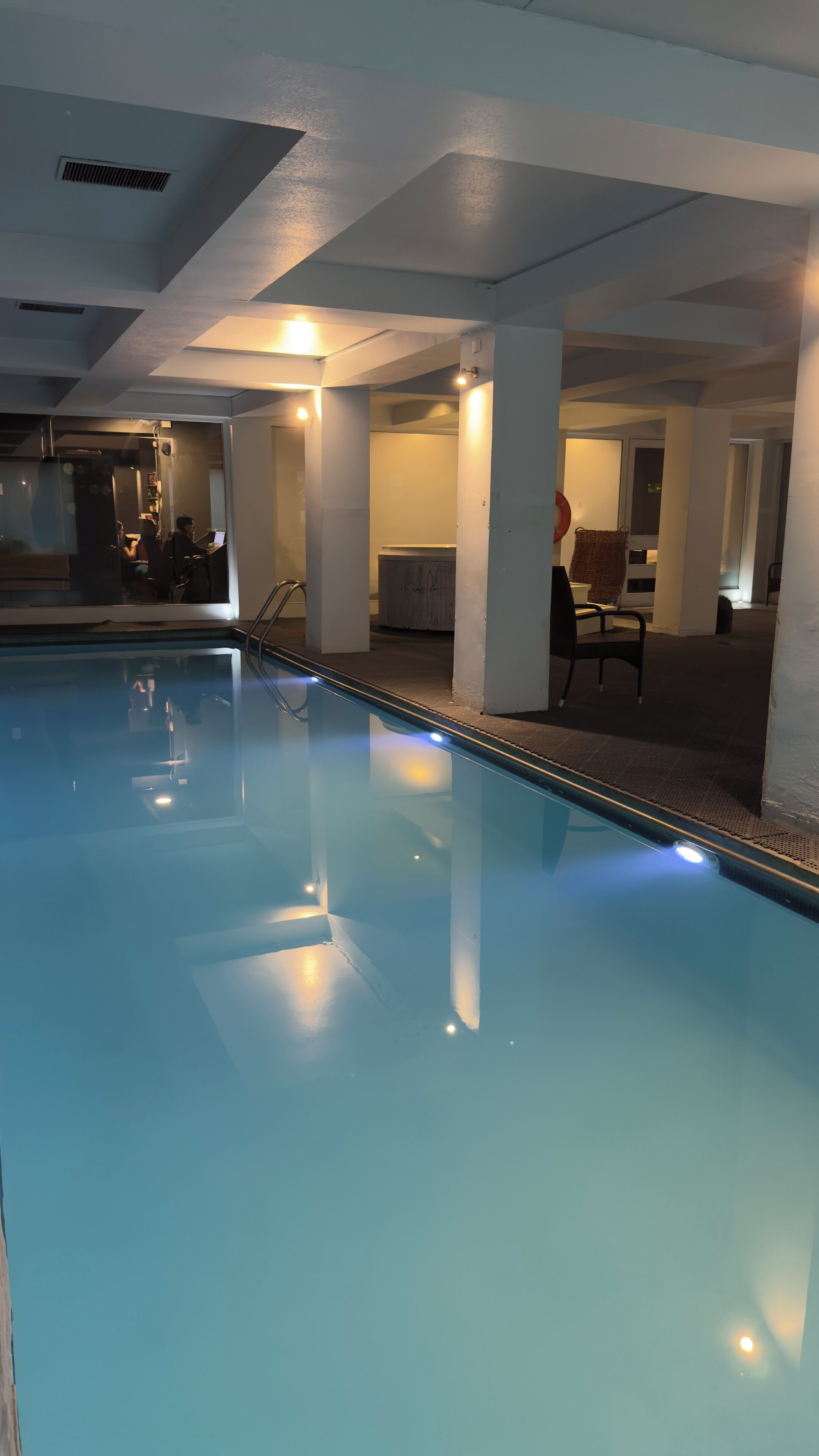 Hot tub, massages