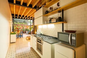 Microwave, oven - Mexican style cozy loft with private terrace (Ciudad de México)