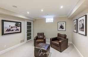 Interior - Private Estate Living on Hidden Grove Lane (Mississauga (West Port Credit / Lorne Park / East Sheridan))