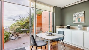 Interior - Casa Keam is a peaceful private retreat set in the hills of Santana (Santana)