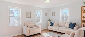 Salem 4BDR Near Downtown & Train, Free Parking