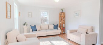 Salem 4BDR Near Downtown & Train, Free Parking