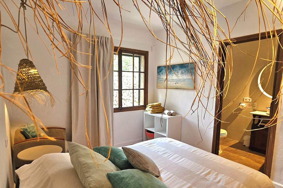 디럭스 아파트, 파티오, 산 전망