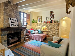 Deluxe Apartment, Patio, Mountain View | Living area - Finca Can Sec Agrotourism in Alaró (Alaró)