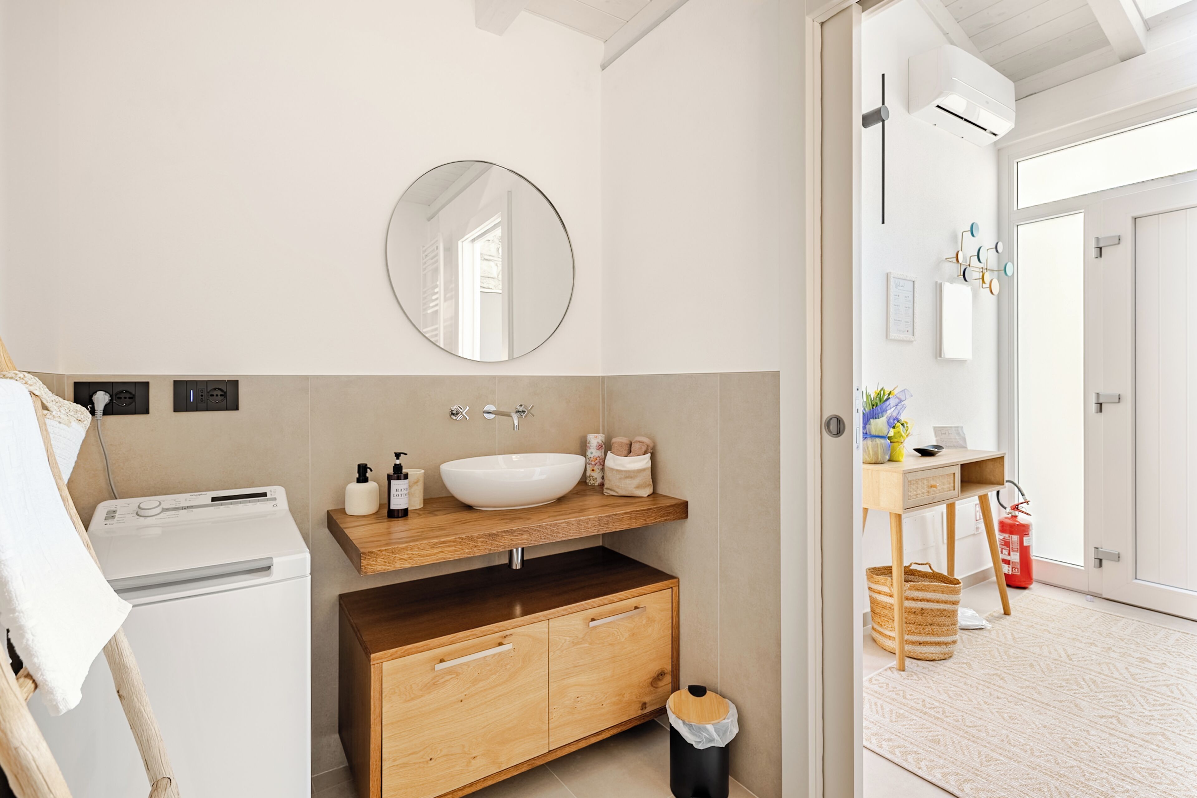 Dusche, Haartrockner, Bidet, Handtücher
