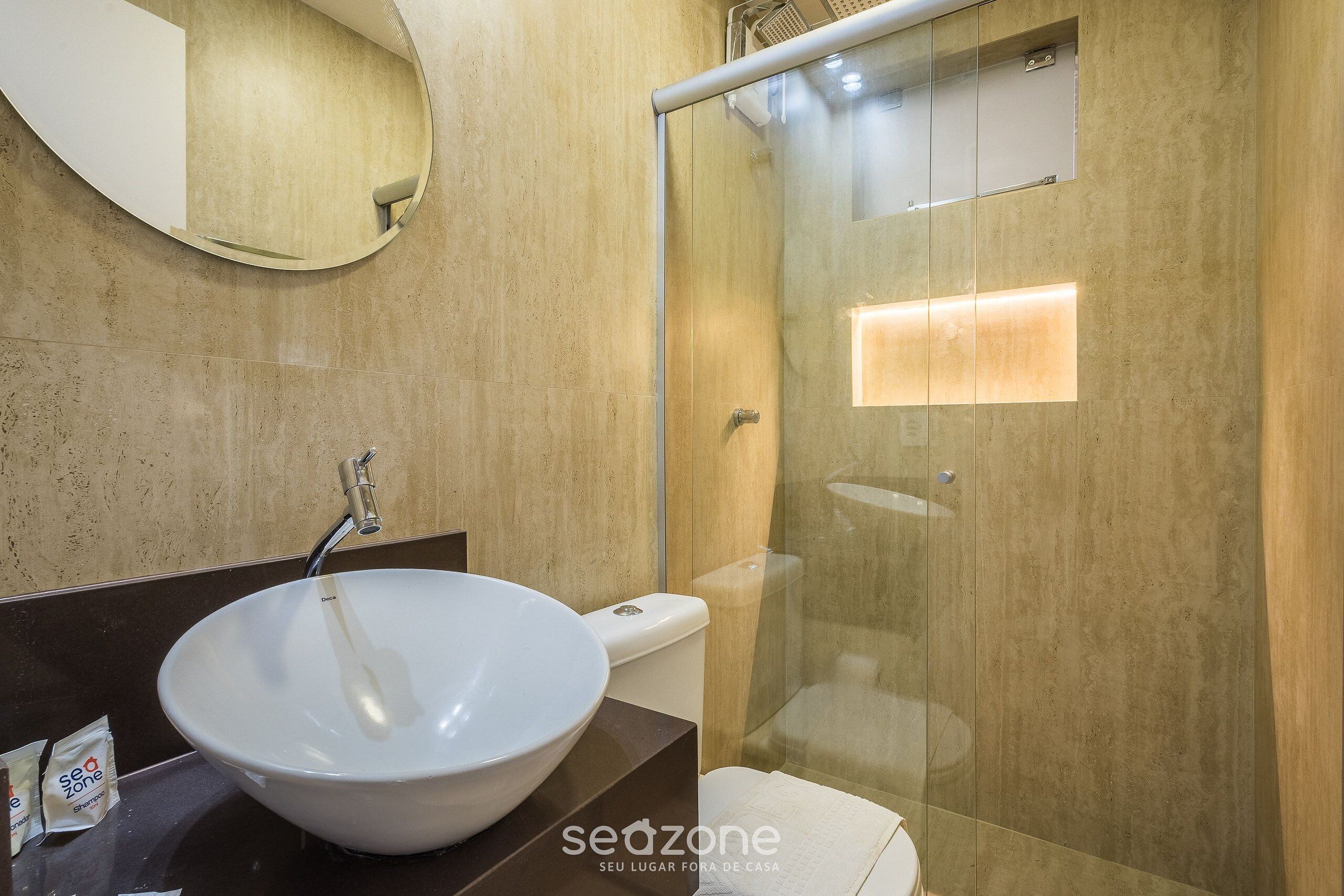 Basic Apartment | Bathroom