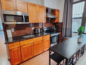 Private kitchen - Regent / King Beds / Elevator / 2 Ensuite / W/D (Philadelphia)