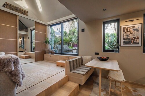 Beautiful coastal chalet- next to harbour