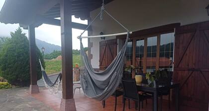 COTTAGE AMAZONAS-8 SEATS -GARDEN-POOL-BARBECUE-IDEAL FOR FAMILIES AND PETS