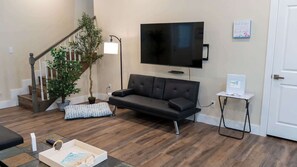 Townhome, Multiple Beds, Pool Access, Pool View (Pike Street Beachwalk) | Living area