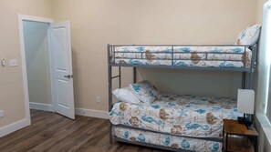 Room - Steps to Beach Private Pool 2 Big Levels (South Padre Island)