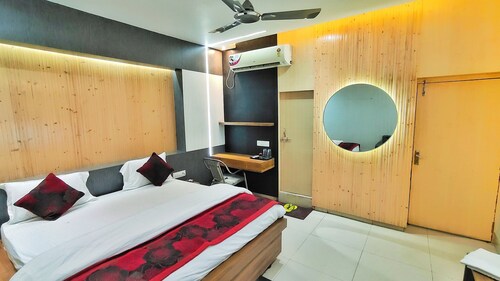 Hotel Jay Deluxe