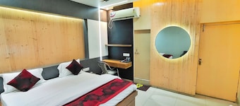Hotel Jay Deluxe
