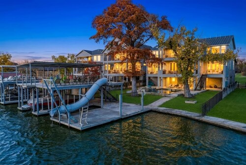Cypress Hideaway – Lakefront Luxury with Pool, Spa