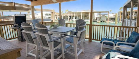 Maison, Plusieurs lits, cuisine (Port-O-Call Dockhouse) | Restauration en plein air