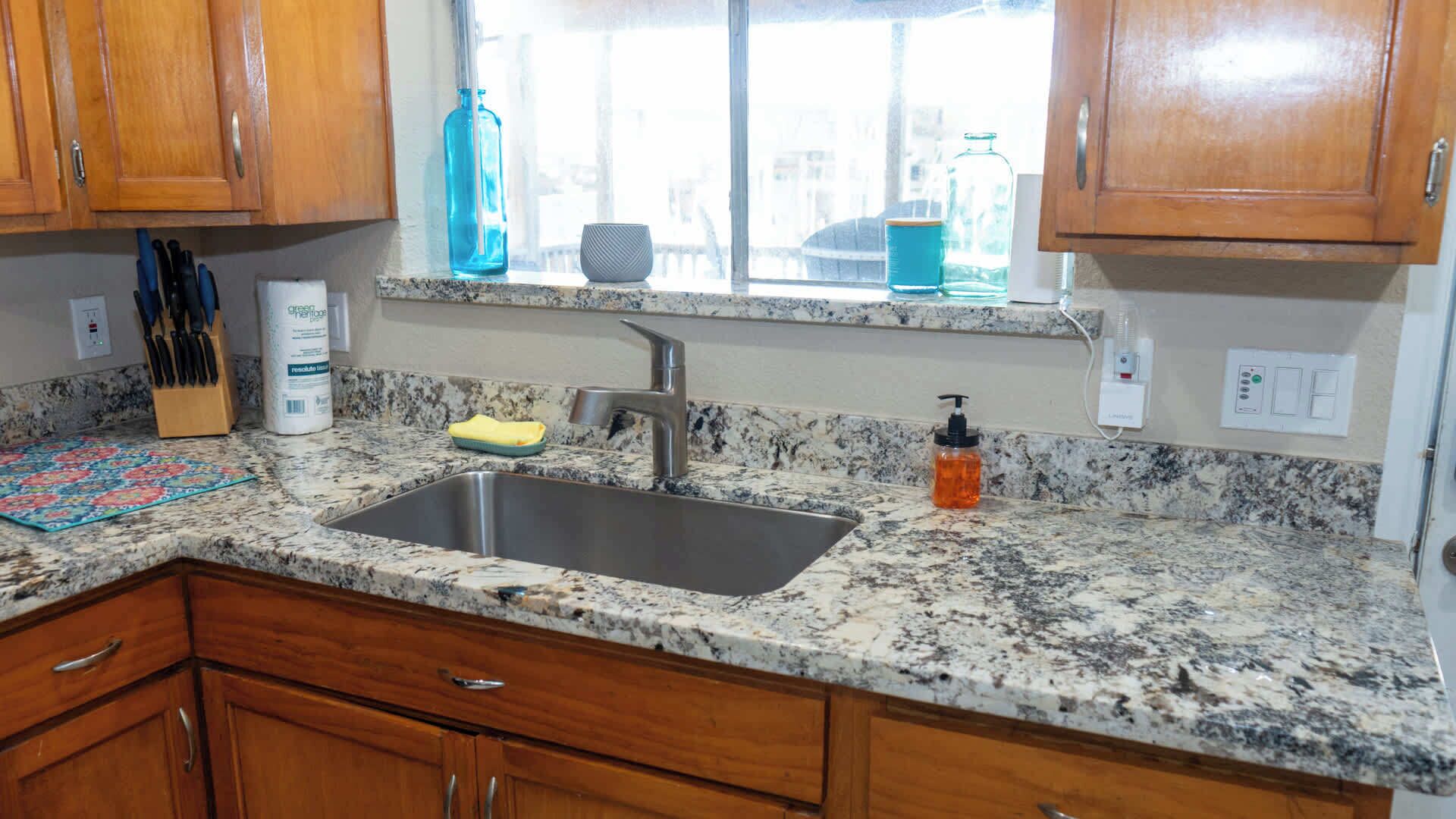 Casa, várias camas, cozinha (Port-O-Call Dockhouse) | Parte interna